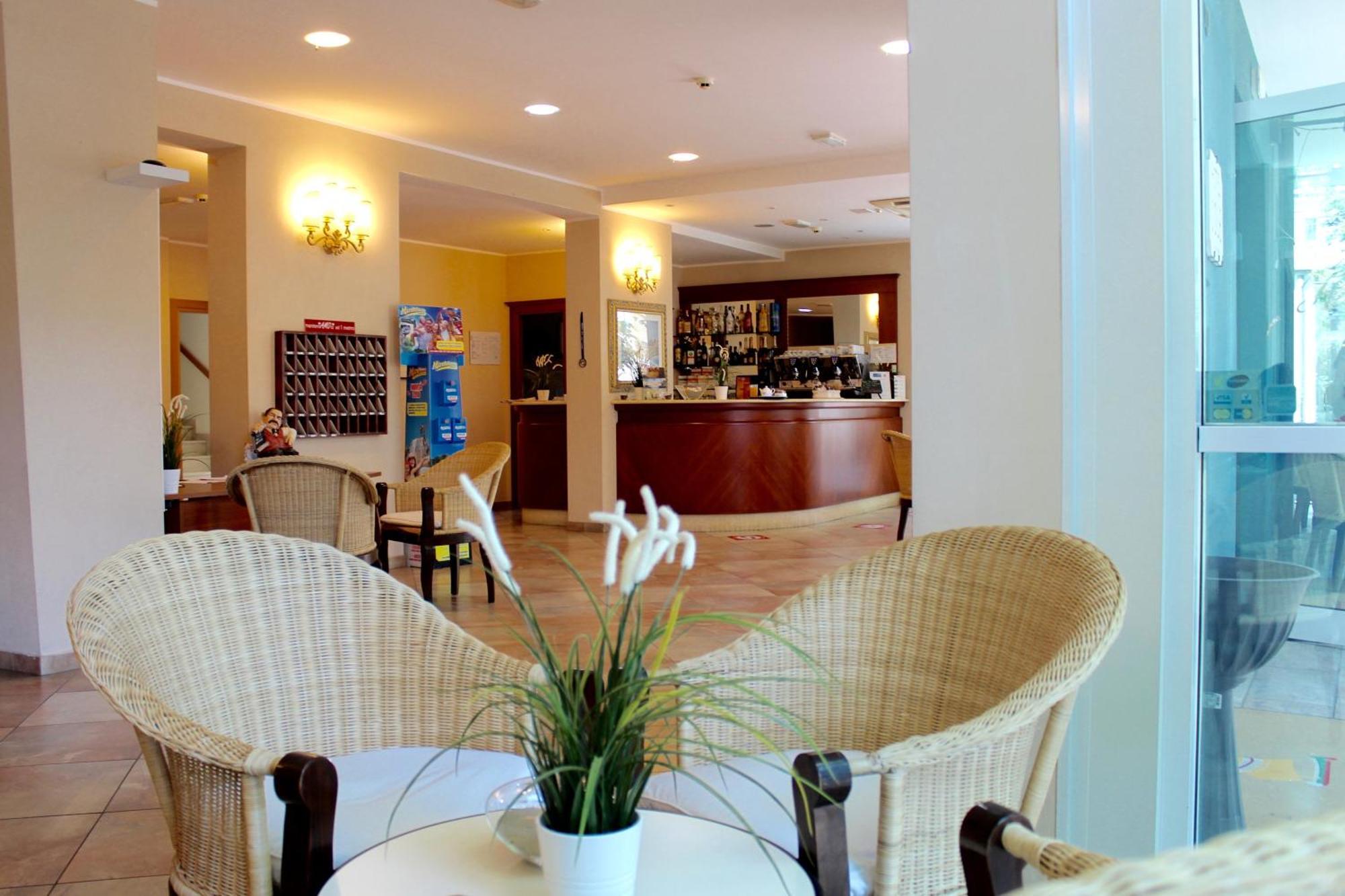 Hotel Jole تْشيزيناتيكو المظهر الخارجي الصورة