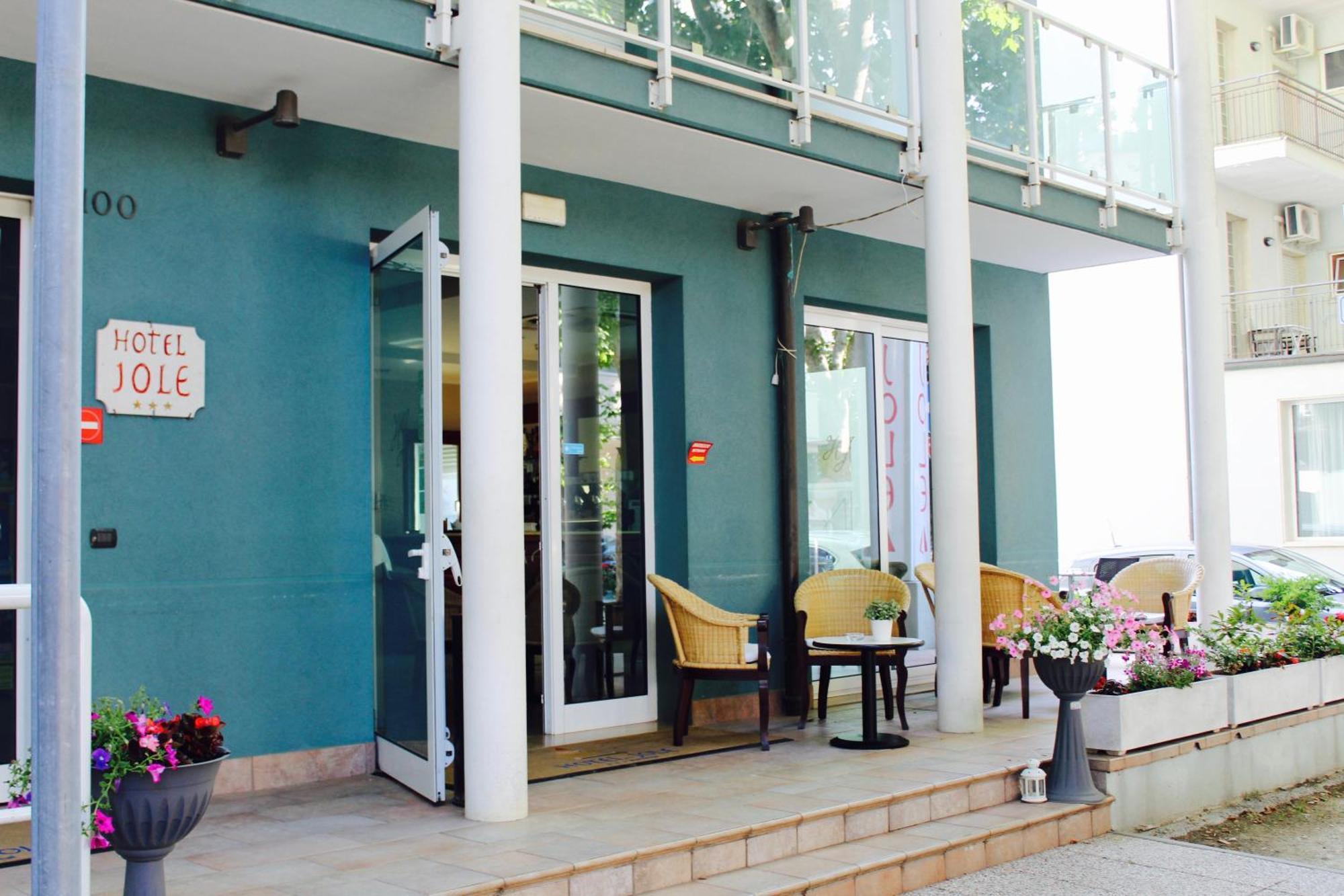 Hotel Jole تْشيزيناتيكو المظهر الخارجي الصورة
