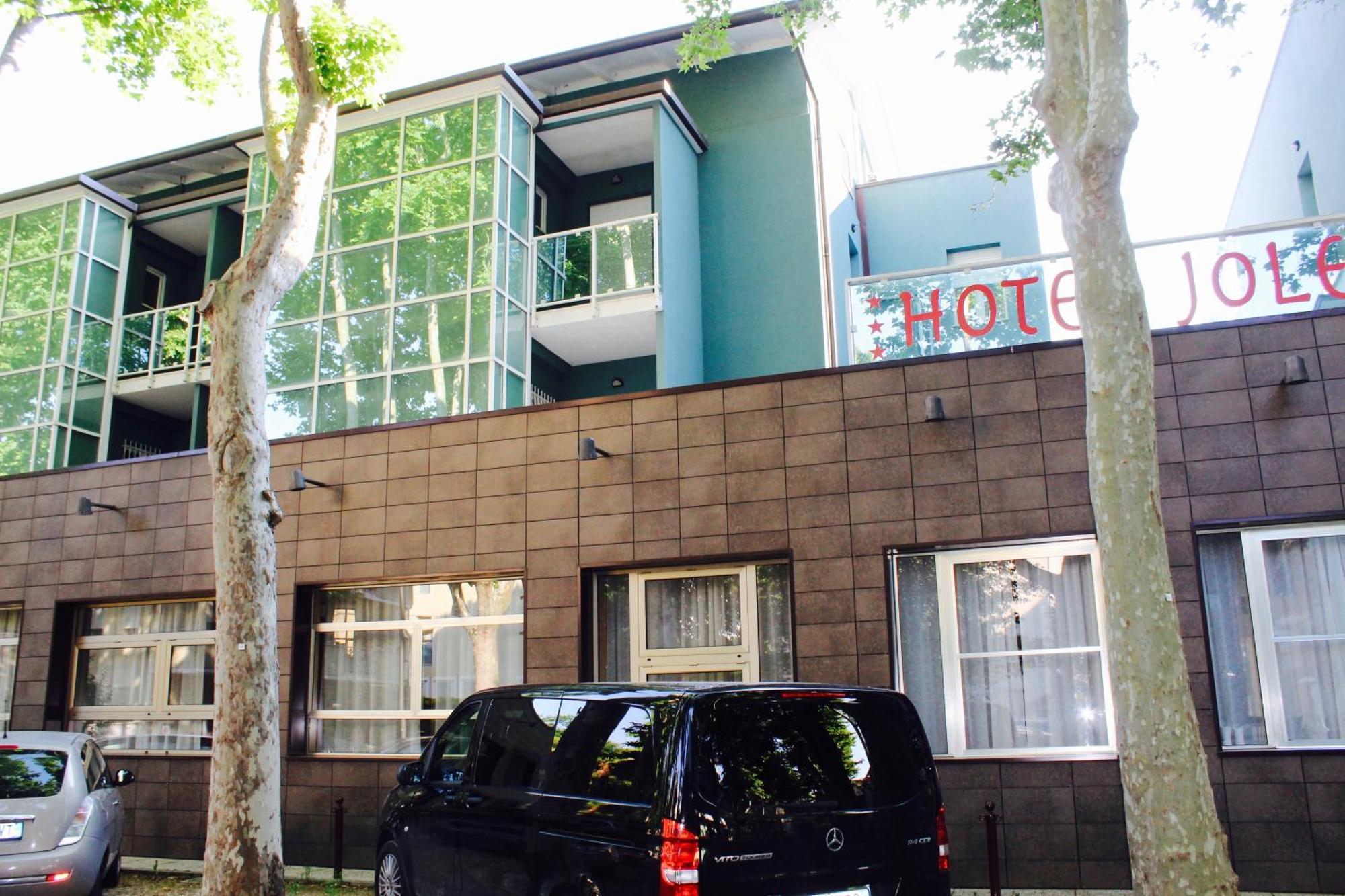 Hotel Jole تْشيزيناتيكو المظهر الخارجي الصورة